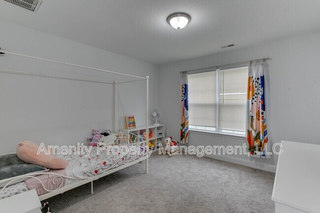 Building Photo - 614 Rolfe St