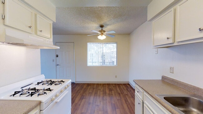 Kitchen - Sedona Springs