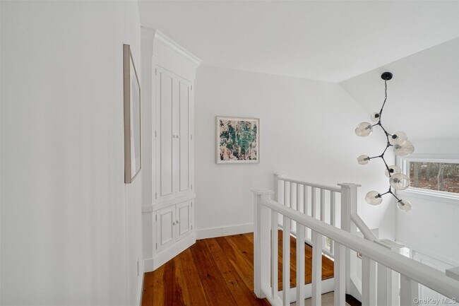 Building Photo - 1008 Middle Line Hwy