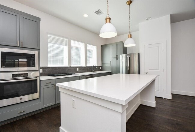 Building Photo - 1515 Weber St