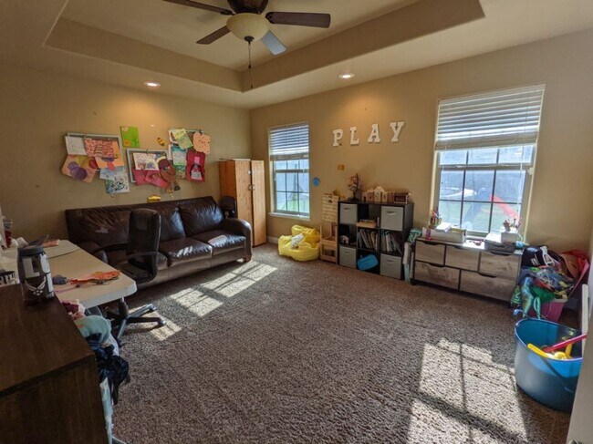 Building Photo - 4320 Springwood Dr