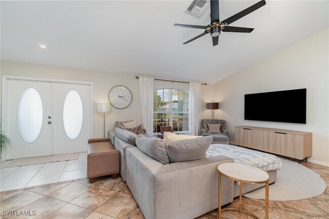 Building Photo - 879 Rue Labeau Cir