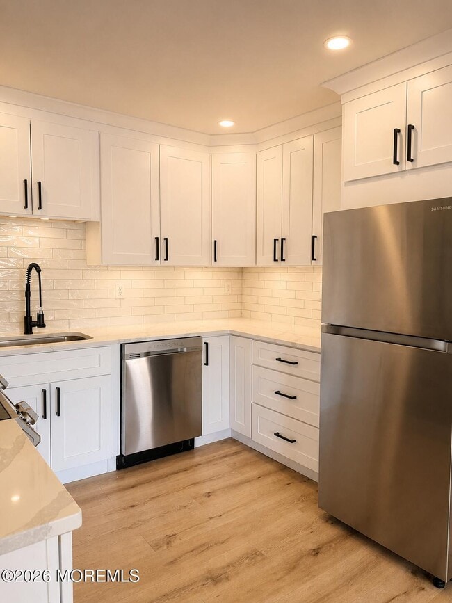 Building Photo - 105 Amberly Dr