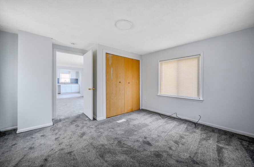 Building Photo - 11700 Engleside St