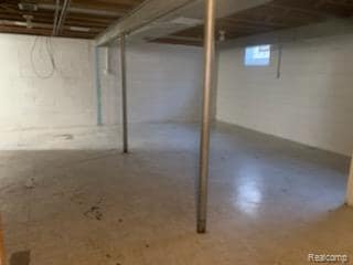 Building Photo - 18313 Oak Ave