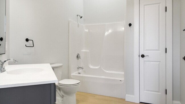 Building Photo - 341 Water St