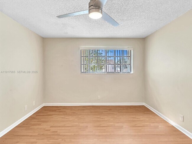 Building Photo - 1353 Springside Dr