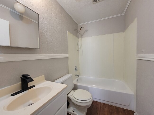 Building Photo - 1552 Cheyenne Rd