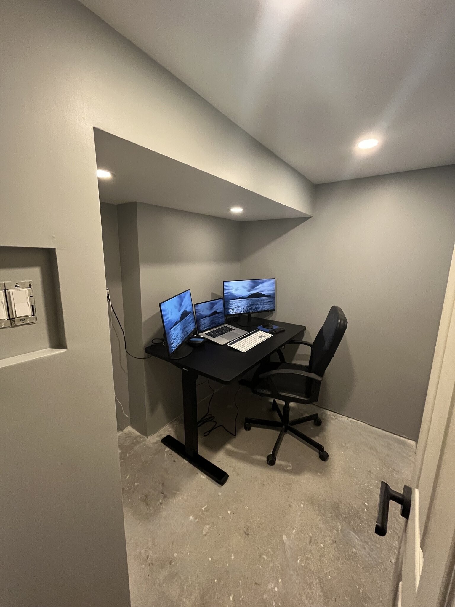 Building Photo - 36 Buttonwood Rd