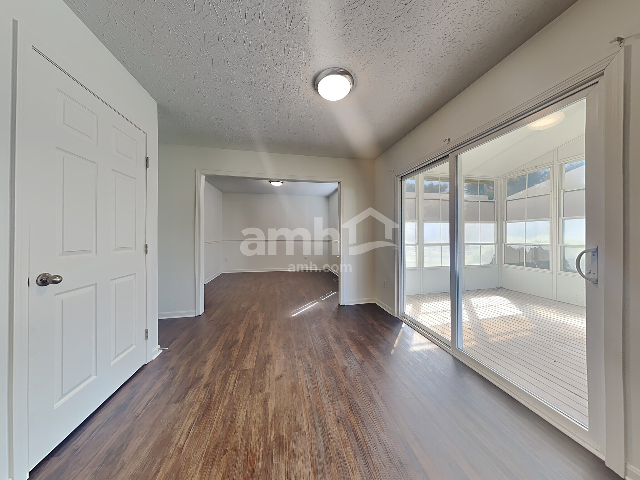 Building Photo - 2055 Whispering Wind Ln