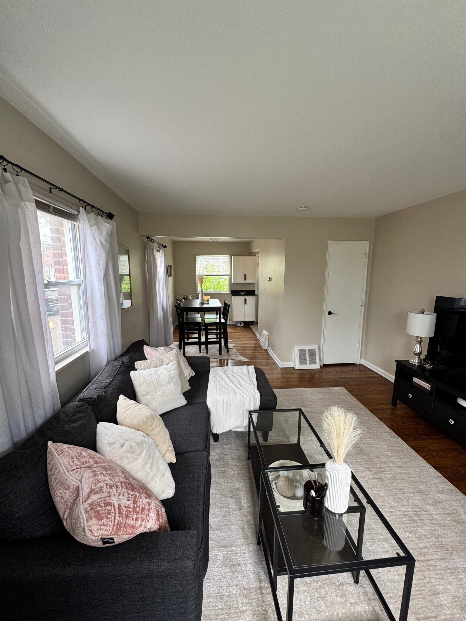 Living Room 1 - 3324 Coolidge Hwy