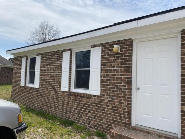 Primary Photo - 1417 Edgecombe Meadows Dr
