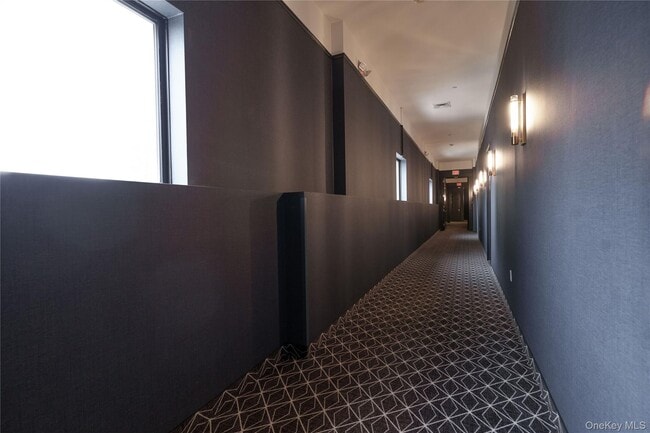 Building Photo - 25 Leroy Pl