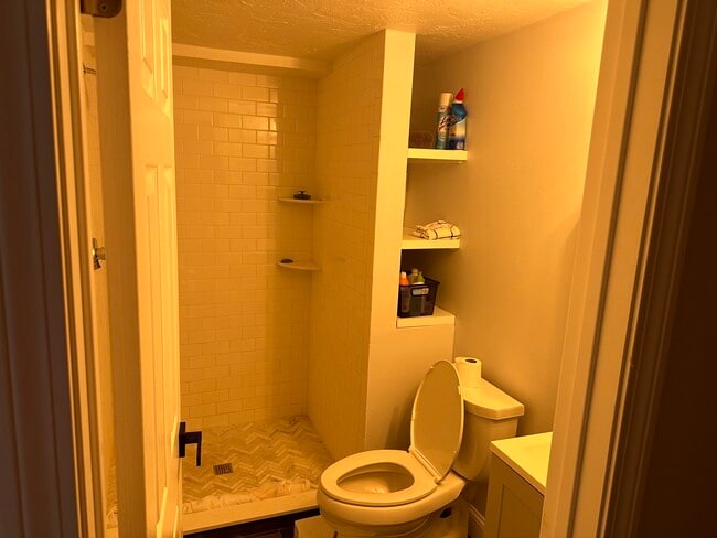 Building Photo - 58 Minehan Ln