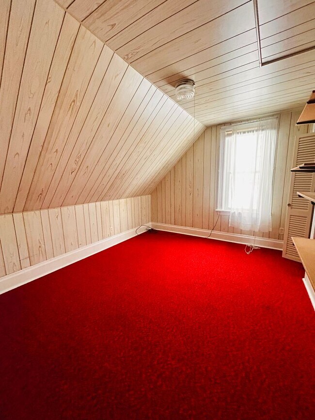 Building Photo - Village of West Carthage 3-4 Bedroom / 1.5 Bath Home