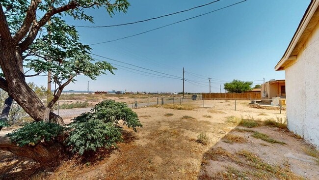 Building Photo - 410 Arapaho Trail