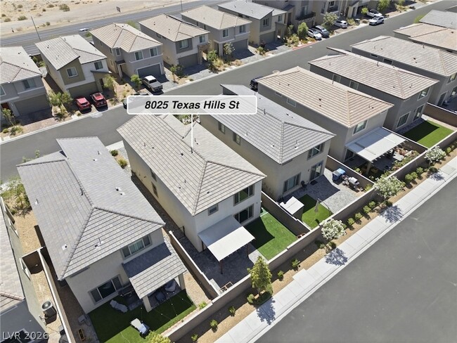 Building Photo - 8025 Texas Hls St