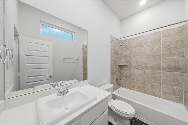 Building Photo - 31719 Hatcher Grv Ln