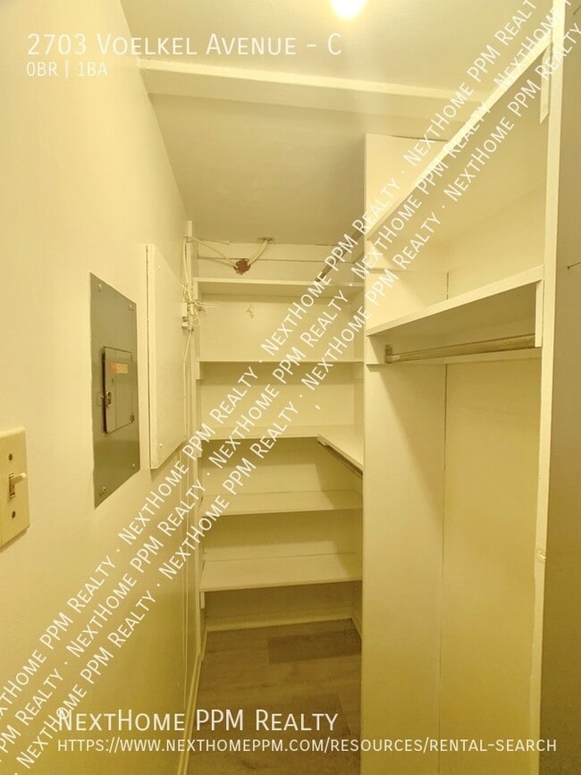 Building Photo - 2703 Voelkel Ave