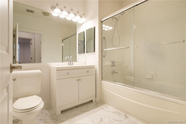 Building Photo - 55 1st St