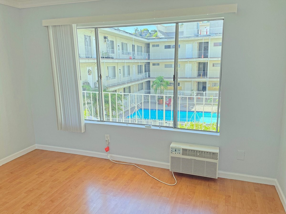 Building Photo - 407 N Avenue 50