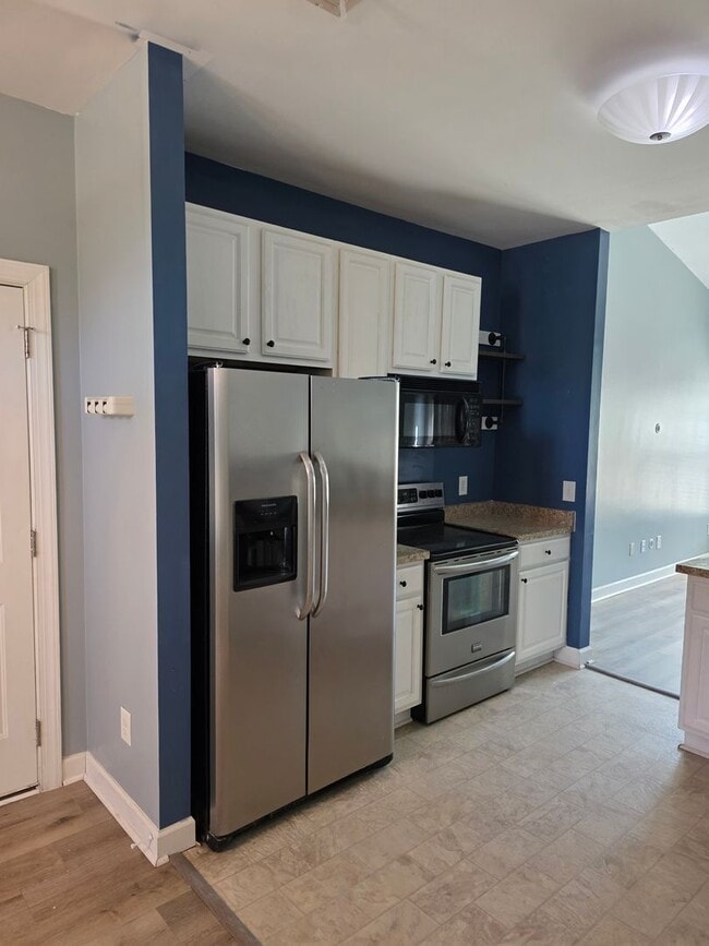 Building Photo - Country Comfort in Ryans Run