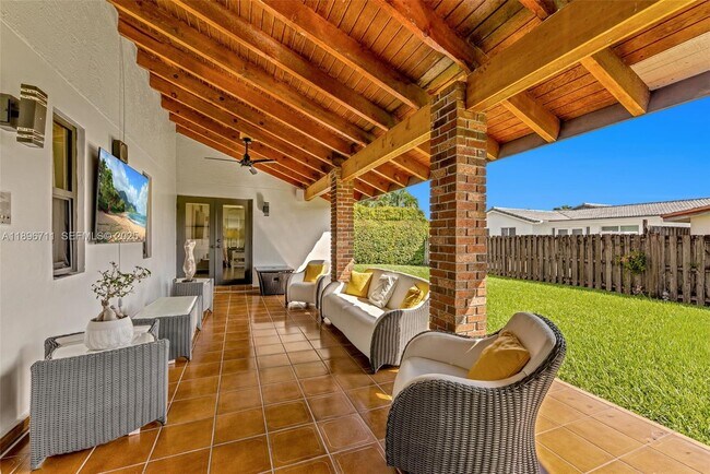 Building Photo - 1417 SW 139th Ave