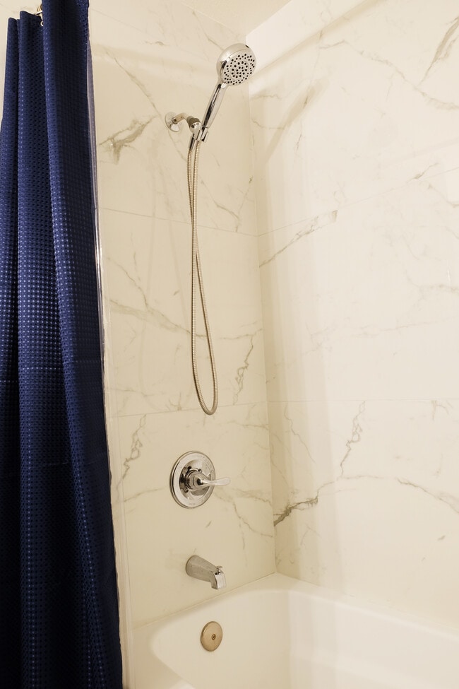 Building Photo - 6127 Meadowhaven Ln