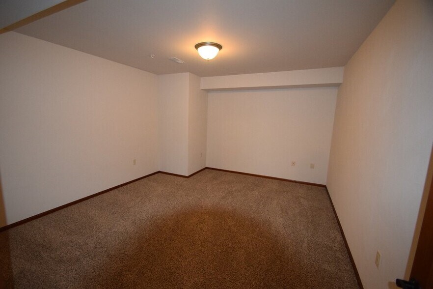 Building Photo - 2224 Regent St