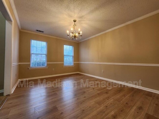 Building Photo - 21 Cobblestone Ct