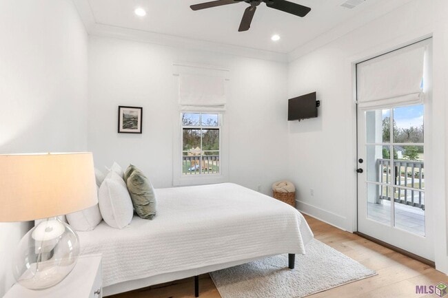 Building Photo - 3305 Pointe-Marie Dr