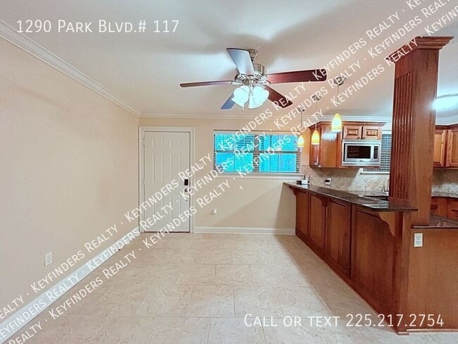 Building Photo - 1290 Park Blvd