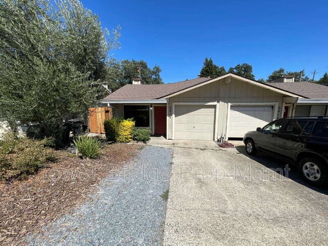 Building Photo - 6416 Miles Ln