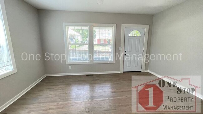 Building Photo - 3-Bedroom, 2-Bathroom home in Kansas City!