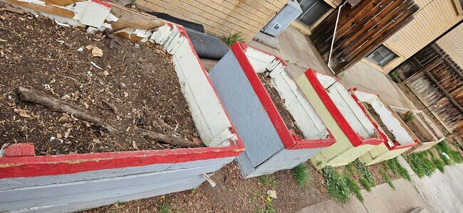 Building Photo - 1134-1138 N Akron St