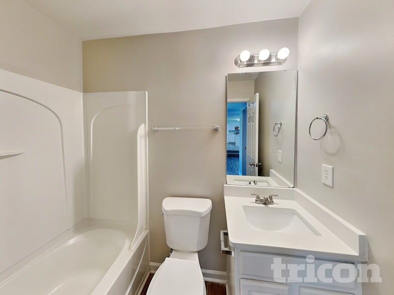 Building Photo - 303 Glennallen Rd