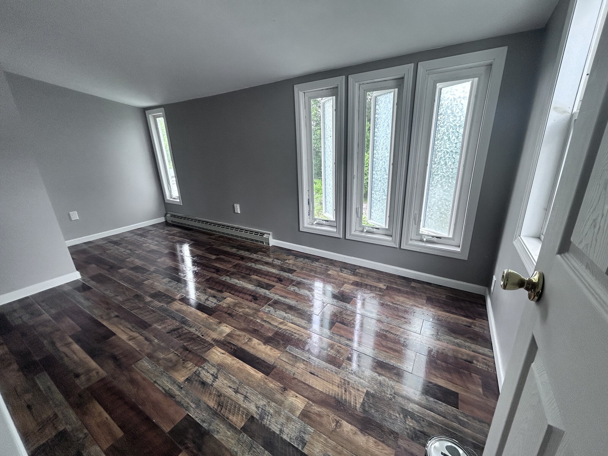 Bedroom 3 - 31 Dix Ave