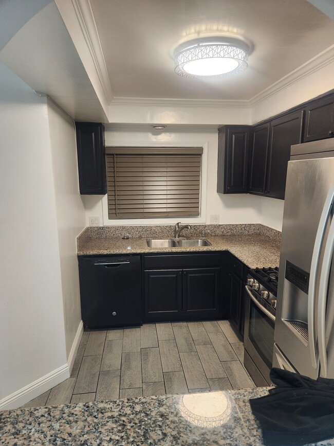 Building Photo - 11860 Truro Ave