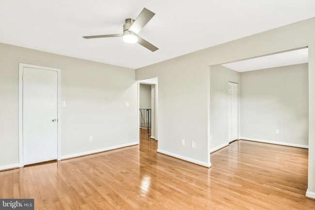 Building Photo - 10257 Friendship Ct