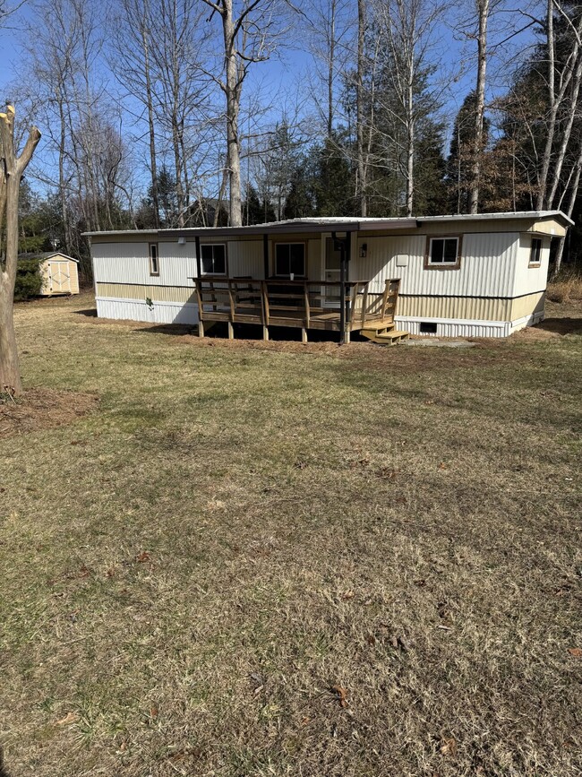 Primary Photo - Renovated 2 Bedroom 1Bathroom mobile home ...