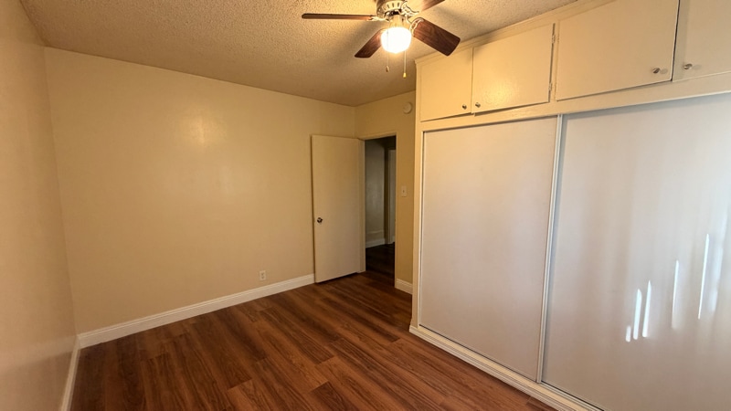 Building Photo - 1433 W 84th Pl