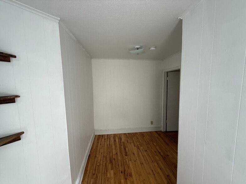 Bedroom 2 - 10-2 Russell St