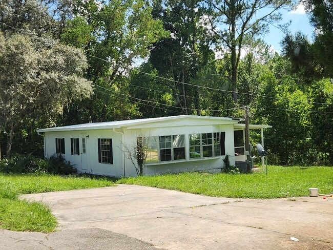 Building Photo - 654 SE 128th Ave