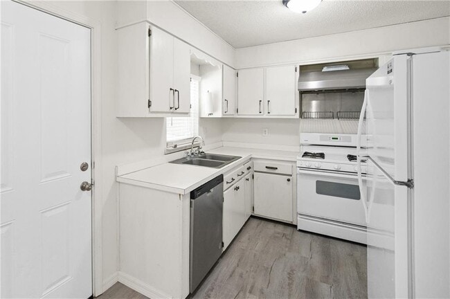 Building Photo - 4838 McCrary Rd