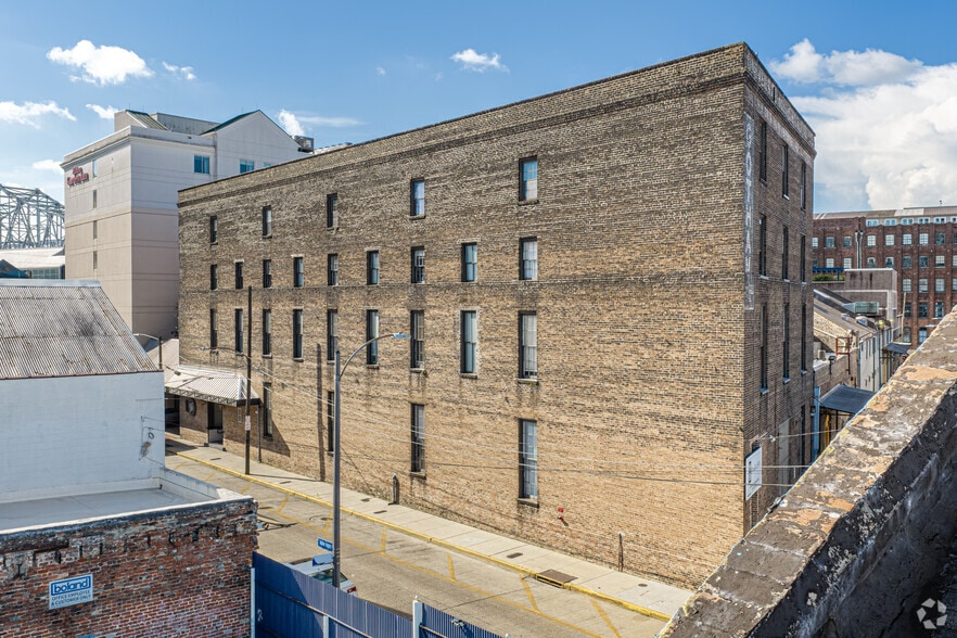 Building Photo - Gotham Lofts