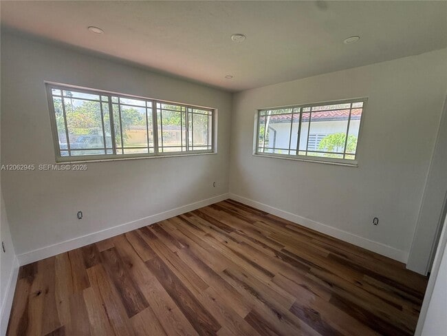 Building Photo - 1532 Trillo Ave