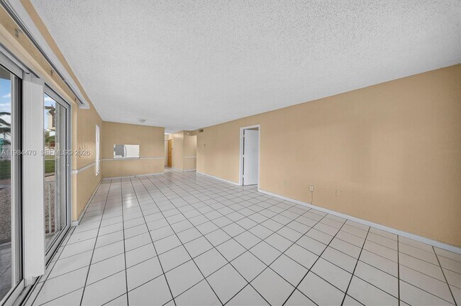 Building Photo - 505 NW 177th St