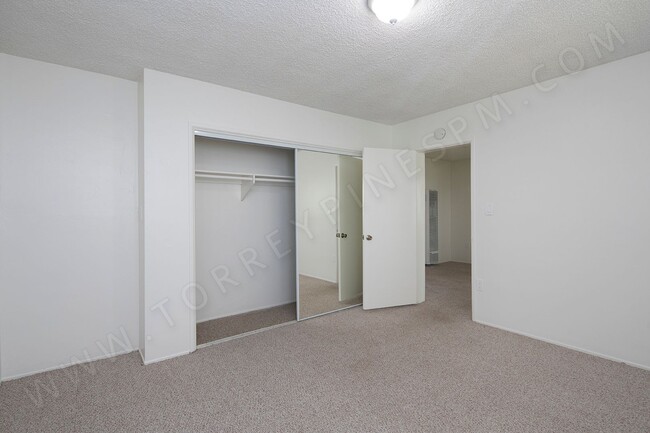 Building Photo - OPEN HOUSE: 11/8 1:30-2:30PM ~ 2 BR Near S...