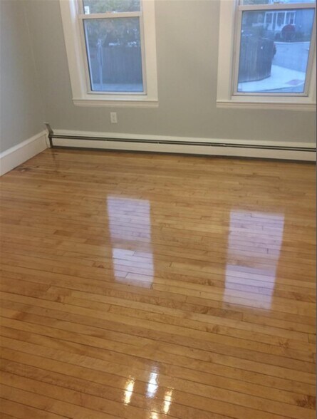 Building Photo - 77 Lyman Ave