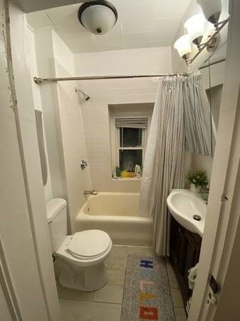 Building Photo - 16 Claremon St